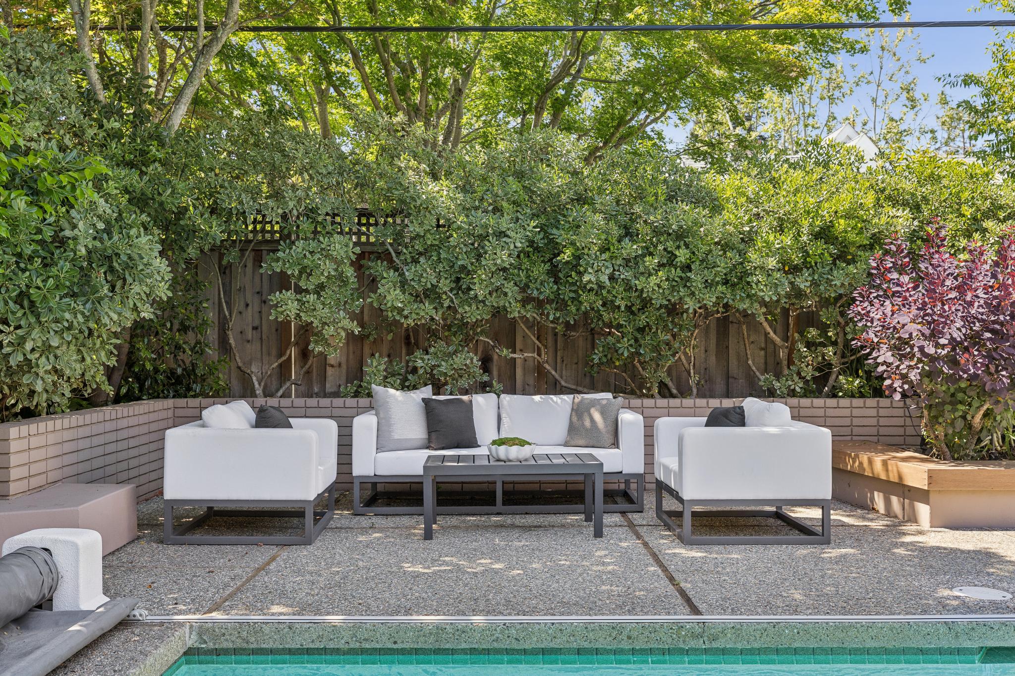 064-1800-oakdell-drive.90133.p3k.073